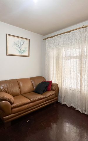 Casa à venda com 125m², 3 quartos e 2 vagas Casa à venda com 125m², 3 quartos e 2 vagasSala