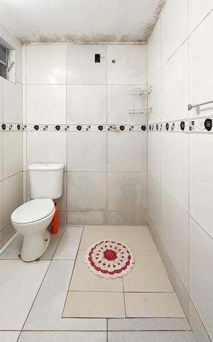 Casa à venda com 125m², 3 quartos e 2 vagas Casa à venda com 125m², 3 quartos e 2 vagasBanheiro Social 2