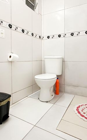 Casa à venda com 125m², 3 quartos e 2 vagas Casa à venda com 125m², 3 quartos e 2 vagasBanheiro Social 2