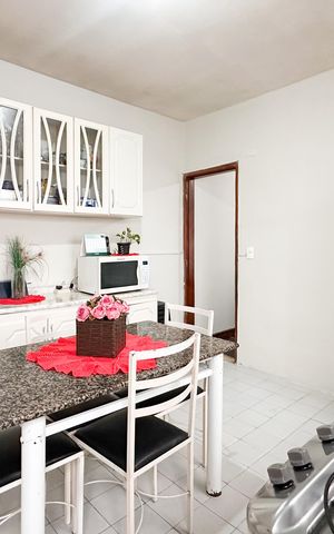 Casa à venda com 125m², 3 quartos e 2 vagas Casa à venda com 125m², 3 quartos e 2 vagasCozinha