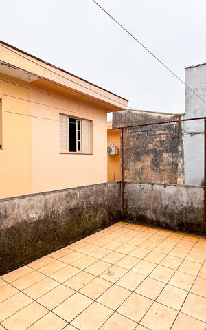 Casa à venda com 125m², 3 quartos e 2 vagas Casa à venda com 125m², 3 quartos e 2 vagasSacada Superior