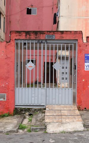 Apartamento à venda com 40m², 2 quartos e 1 vagaPlaca GRANDE instalada na fachada do condomínio, dia 12.10.2026 - Código da placa: KYET-223