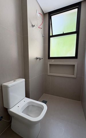 Apartamento à venda com 117m², 3 quartos e 2 vagasBanheiro das Semi-suítes