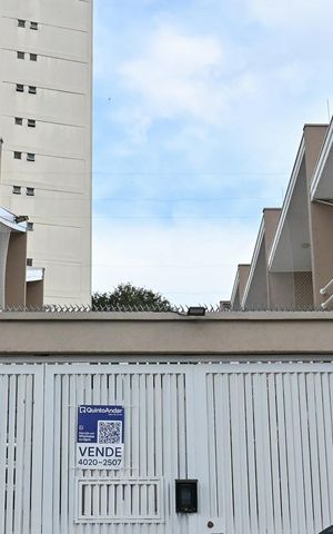 Casa de condomínio à venda com 200m², 3 quartos e 2 vagasFachada