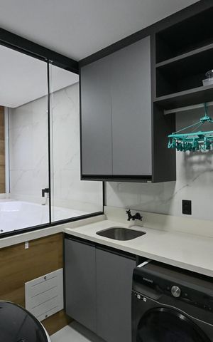 Casa de condomínio à venda com 200m², 3 quartos e 2 vagasÁrea de Serviço 