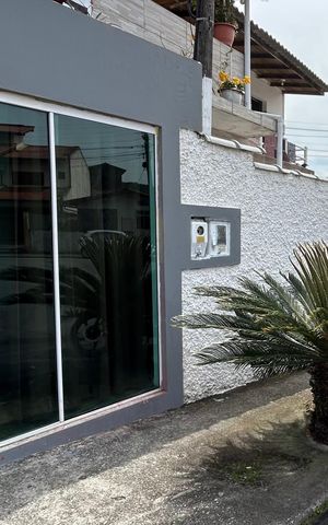 Casa para alugar com 30m², 1 quarto e sem vaga Casa para alugar com 30m², 1 quarto e sem vagaFachada