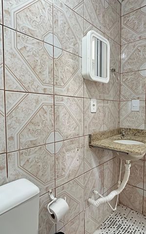 Casa para alugar com 30m², 1 quarto e sem vaga Casa para alugar com 30m², 1 quarto e sem vagaBanheiro