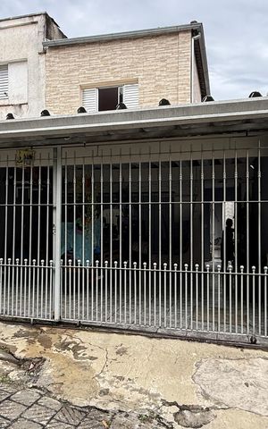 Casa para alugar com 60m², 1 quarto e sem vaga Casa para alugar com 60m², 1 quarto e sem vagaFachada