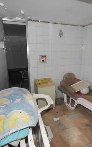 Casa de condomínio à venda com 470m², 3 quartos e 3 vagas Casa de condomínio à venda com 470m², 3 quartos e 3 vagasSauna