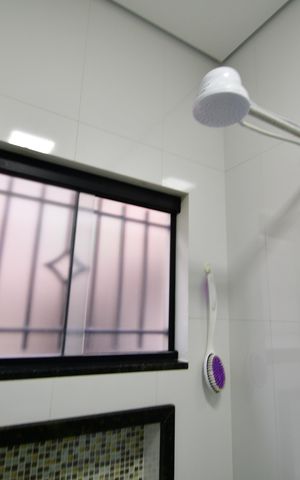 Casa para alugar com 90m², 2 quartos e 2 vagasBanheiro Social