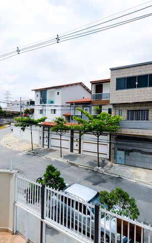 Apartamento à venda com 90m², 2 quartos e 2 vagasVista da Varanda