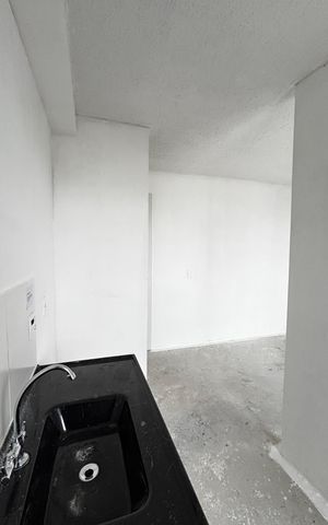 Apartamento à venda com 43m², 2 quartos e 1 vaga Apartamento à venda com 43m², 2 quartos e 1 vagaSala/Cozinha