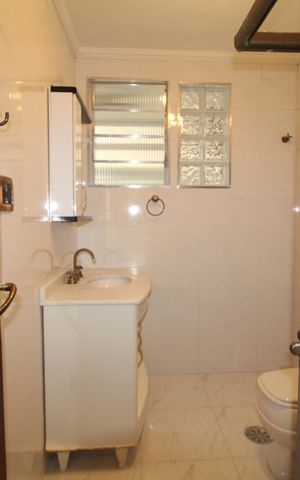 Apartamento à venda com 97m², 2 quartos e 2 vagasBanheiro