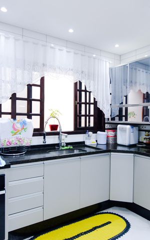 Casa à venda com 110m², 2 quartos e 2 vagasCozinha