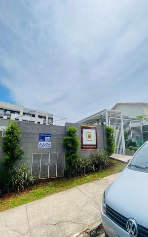 Apartamento para alugar com 50m², 2 quartos e 1 vaga Apartamento para alugar com 50m², 2 quartos e 1 vagaFachada com a placa instalada