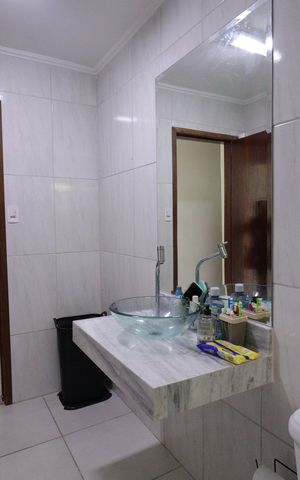 Casa à venda com 115m², 3 quartos e 2 vagasBanheiro