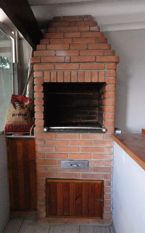 Casa à venda com 115m², 3 quartos e 2 vagasChurrasqueira