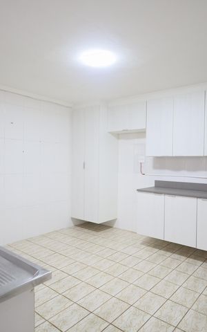 Casa para alugar com 150m², 3 quartos e 2 vagasCozinha