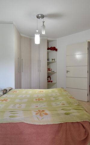 Casa à venda com 162m², 3 quartos e 2 vagasSuíte