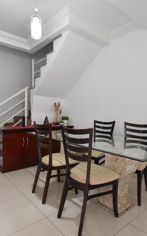 Casa à venda com 162m², 3 quartos e 2 vagasSala de jantar