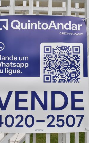 Casa à venda com 162m², 3 quartos e 2 vagasQRCode