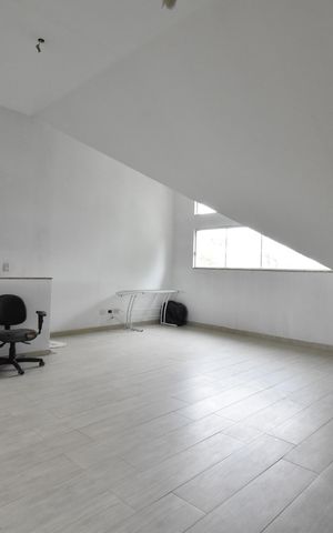 Casa à venda com 162m², 3 quartos e 2 vagasÁtico
