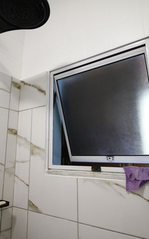 Casa de condomínio à venda com 370m², 4 quartos e 1 vagaBanheiro Social