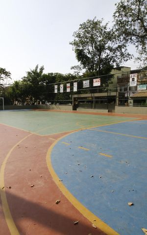 Casa de condomínio à venda com 370m², 4 quartos e 1 vagaQuadra