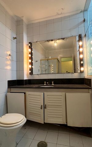 Apartamento para alugar com 114m², 3 quartos e 1 vaga Apartamento para alugar com 114m², 3 quartos e 1 vagaBanheiro