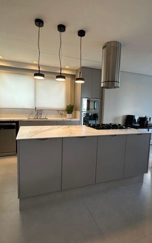 Apartamento à venda com 180m², 3 quartos e 3 vagasCozinha