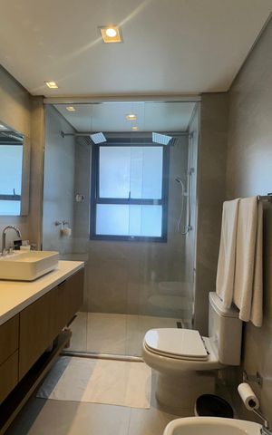 Apartamento à venda com 180m², 3 quartos e 3 vagasBanheiro da Suíte 1