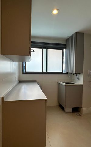 Apartamento à venda com 180m², 3 quartos e 3 vagasÁrea de Serviço