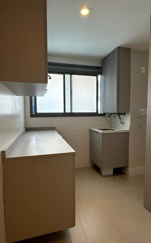 Apartamento à venda com 180m², 3 quartos e 3 vagasÁrea de Serviço