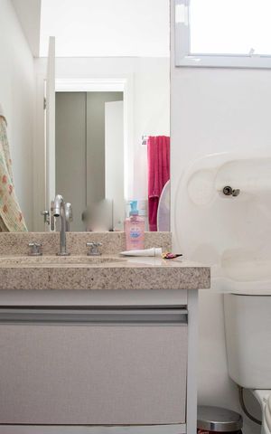 Apartamento à venda com 85m², 2 quartos e 2 vagasBanheiro da Suíte 1