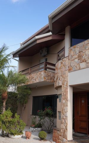 Casa para alugar com 338m², 4 quartos e 4 vagasGaragem
