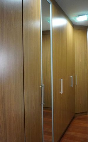 Casa para alugar com 338m², 4 quartos e 4 vagasCloset da suíte