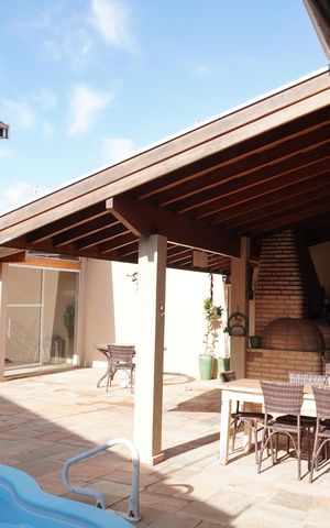 Casa para alugar com 338m², 4 quartos e 4 vagasQuintal