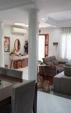 Casa para alugar com 338m², 4 quartos e 4 vagasSala