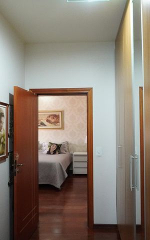 Casa para alugar com 338m², 4 quartos e 4 vagasCloset da suíte