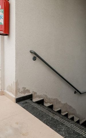 Apartamento à venda com 33m², 2 quartos e sem vaga Apartamento à venda com 33m², 2 quartos e sem vagaEscada de acesso