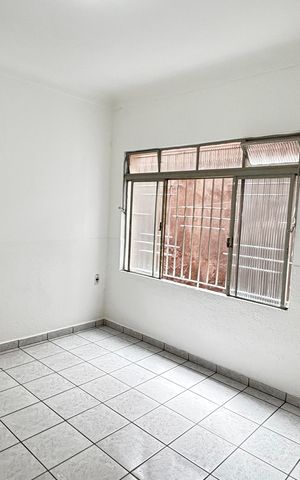 Casa para alugar com 75m², 2 quartos e sem vaga Casa para alugar com 75m², 2 quartos e sem vagaSala