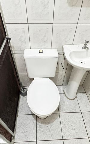 Casa para alugar com 75m², 2 quartos e sem vaga Casa para alugar com 75m², 2 quartos e sem vagaBanheiro