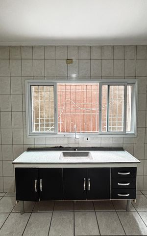Casa para alugar com 75m², 2 quartos e sem vaga Casa para alugar com 75m², 2 quartos e sem vagaCozinha