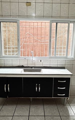 Casa para alugar com 75m², 2 quartos e sem vaga Casa para alugar com 75m², 2 quartos e sem vagaCozinha