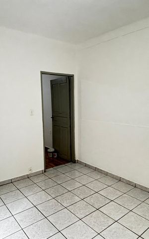 Casa para alugar com 75m², 2 quartos e sem vaga Casa para alugar com 75m², 2 quartos e sem vagaSala
