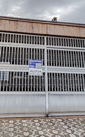 Casa para alugar com 201m², 4 quartos e 2 vagasFachada com Placa