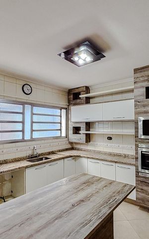 Casa para alugar com 201m², 4 quartos e 2 vagasCozinha