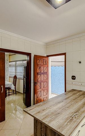 Casa para alugar com 201m², 4 quartos e 2 vagasCozinha