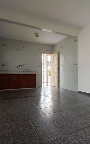 Casa para alugar com 120m², 2 quartos e 3 vagasCOZINHA