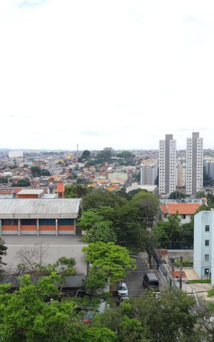 Apartamento à venda com 93m², 3 quartos e 1 vagaÁrea de Serviço e Varanda - Vista